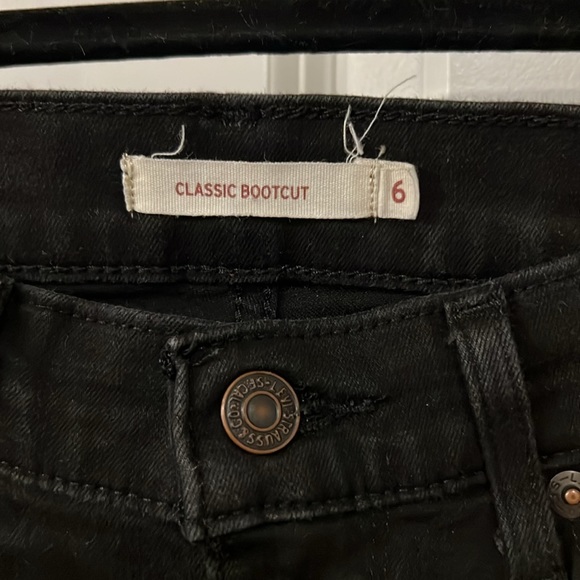Lightly worn black Levi Strauss & Co Classic Bootcut size 6 jeans - Picture 13 of 15